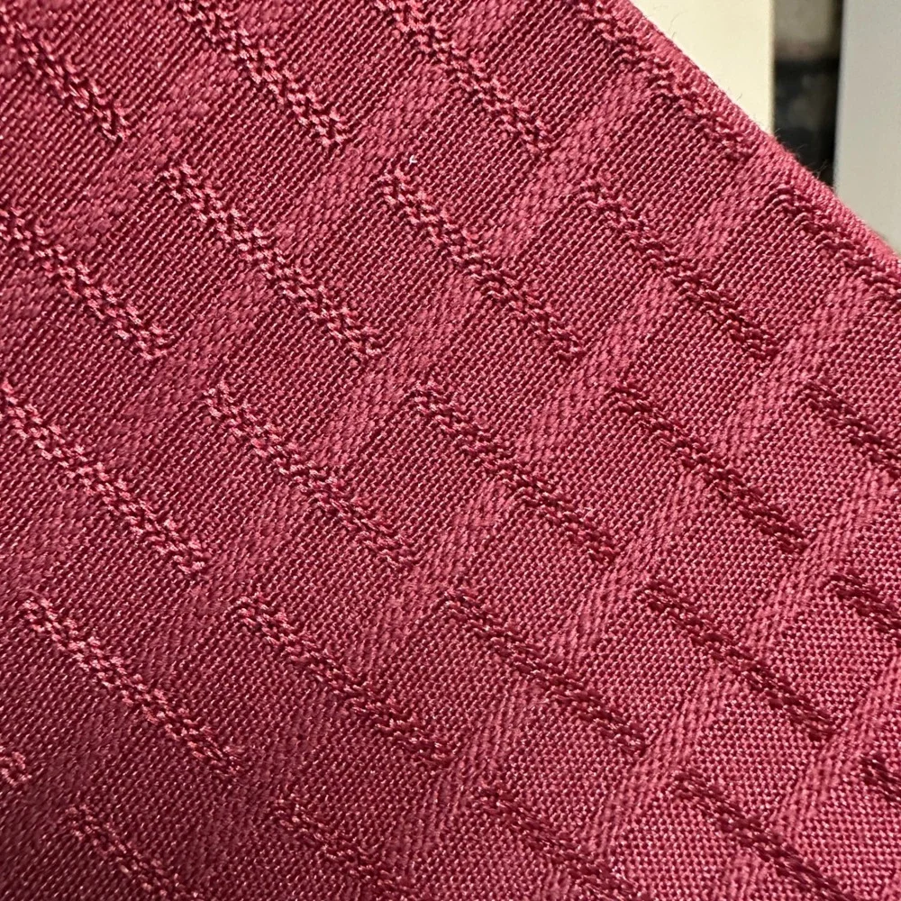 Royal Velvet by Fieldcrest Table Cloth Maroon 60 x 84 inch